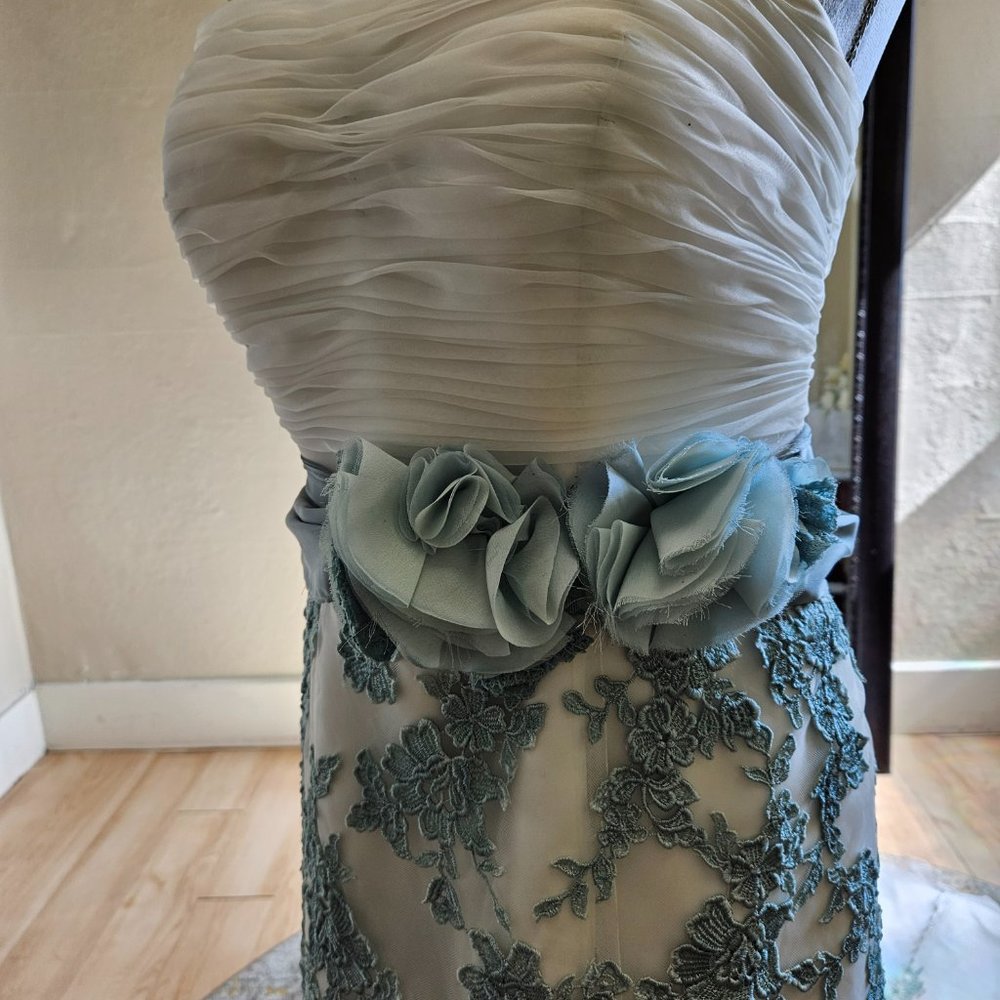 SIZE 6 ivory Allure Bridals HAND DYED wedding gown in Moss Green on ivory - Picture 11 of 11